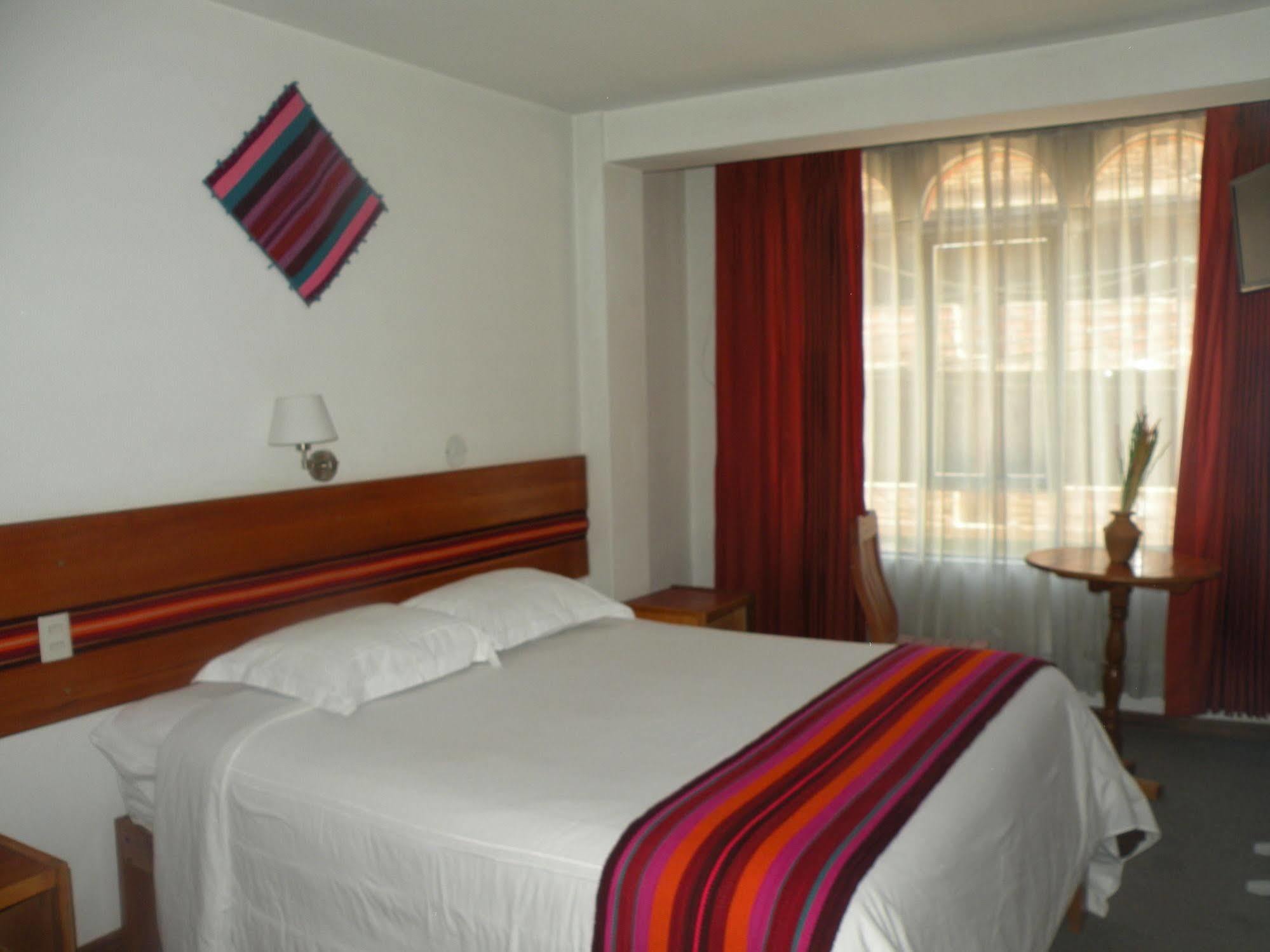 Cantuta Inn Puno Exterior photo